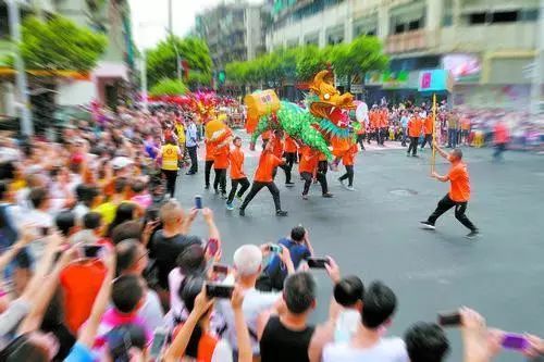 多彩非遗 美好生活 2018年 文化和自然遗产日 广东省主场系列活动在汕头市小公园鸣锣启动